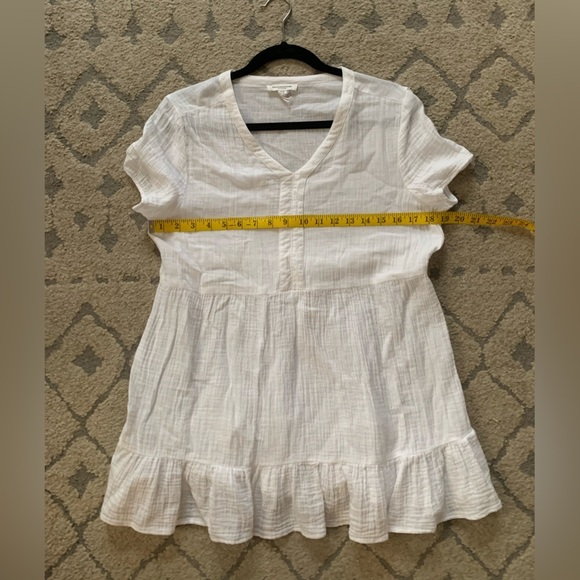 White V-Neck Short Sleeve Dress - Picture 9 of 10